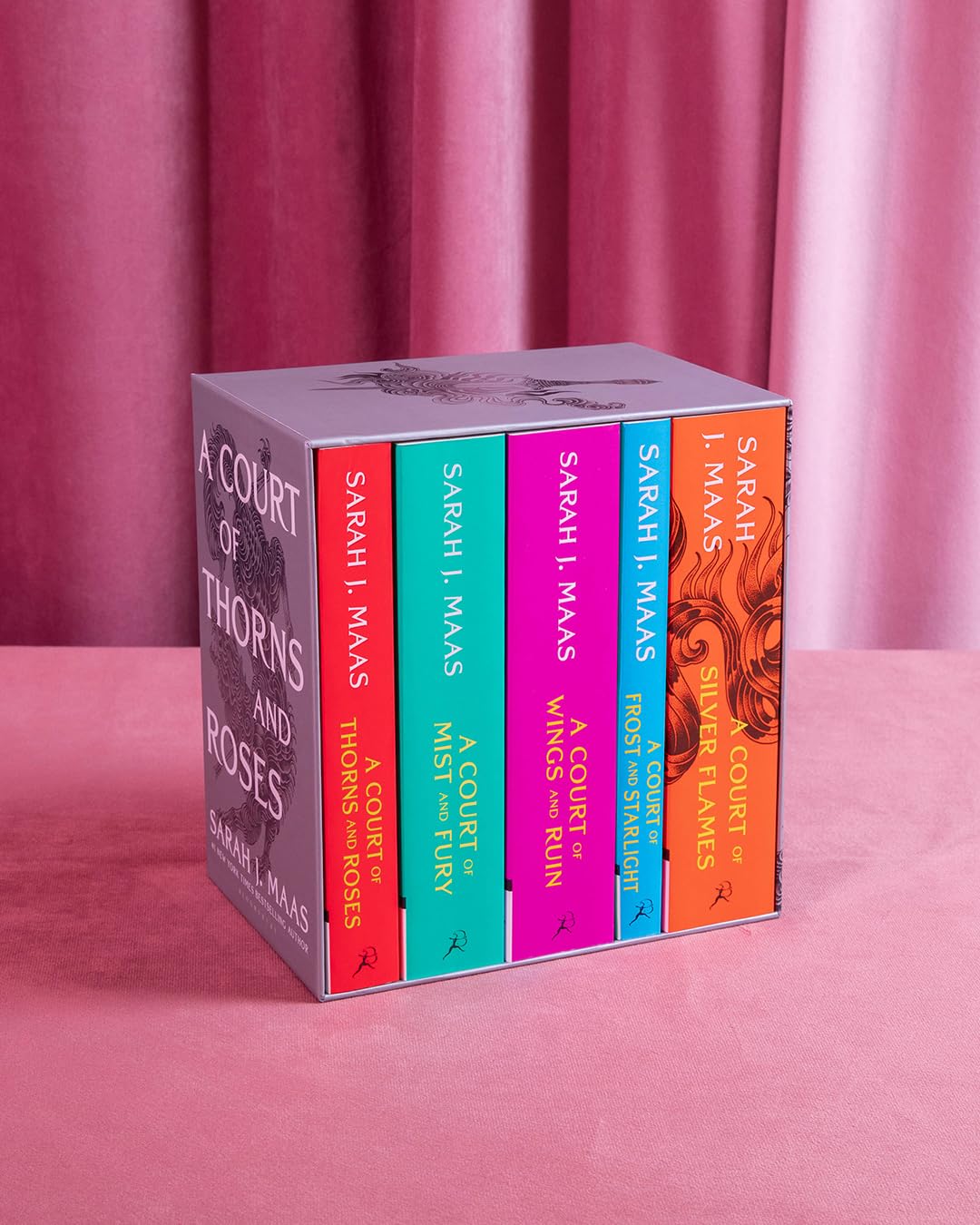 A Court of Thorns and Roses Paperback Box Set (5 books): The first five books of the hottest fantasy series and TikTok sensation